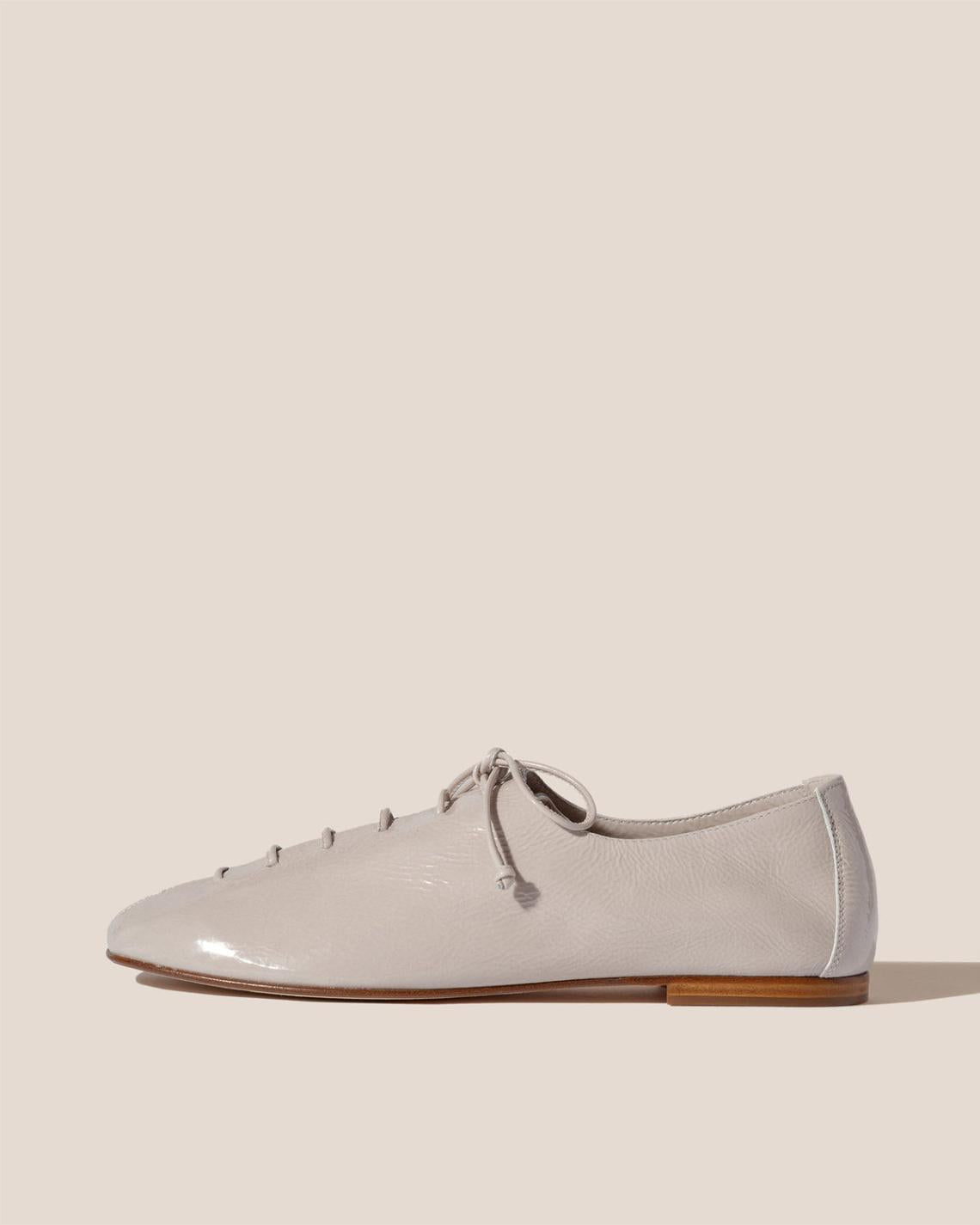 Hereu Soft Shoes | PLEGADA CRINKLED GLOSSY - Deconstructed Lace-up Shoe - Women