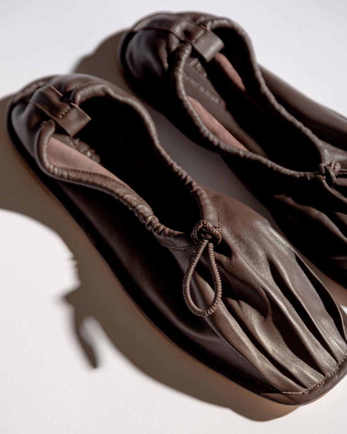 Hereu Soft Shoes | PUNTERA - Pleated-Toe Pump - Women