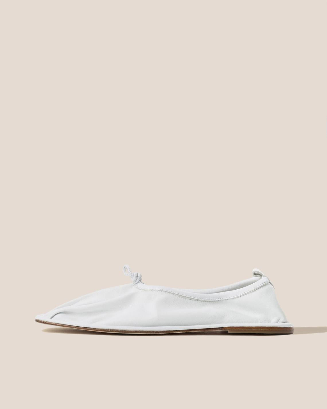 Hereu Soft Shoes | PUNTERA - Pleated-Toe Pump - Women