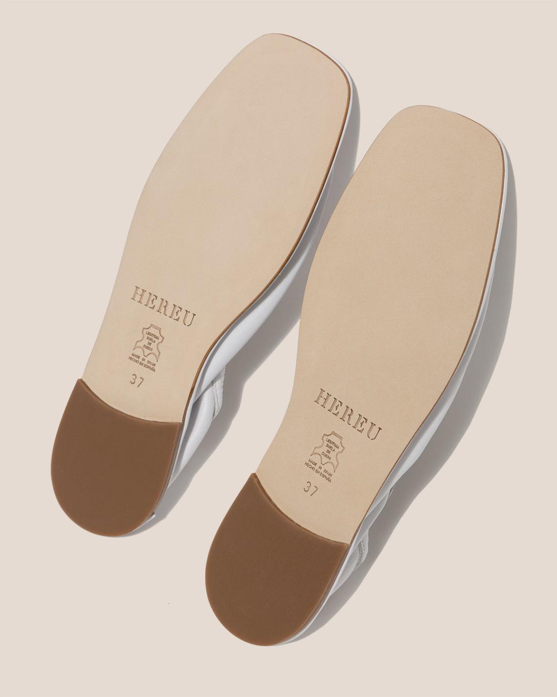 Hereu Soft Shoes | PUNTERA - Pleated-Toe Pump - Women